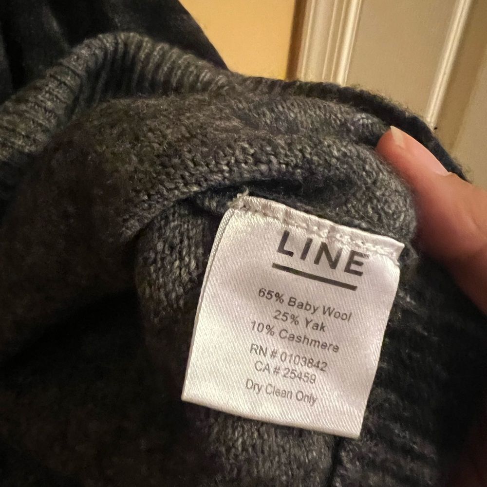 ‎Line sweater small - Picture 8 of 8